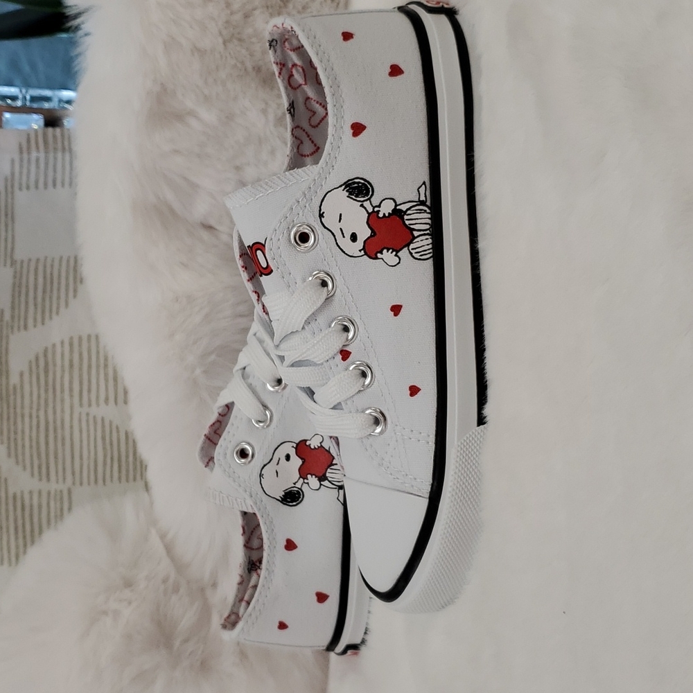 Peanut Snoopy Shoes - Picture 5 of 12